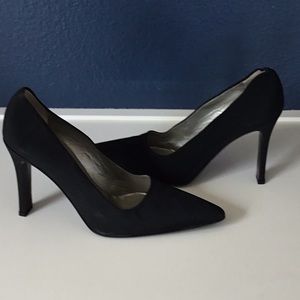 Anne Klein Black Pumps